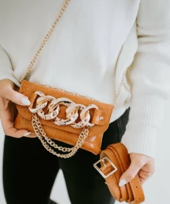 Q2 Accessories & Gifts Brookes Belt Bag