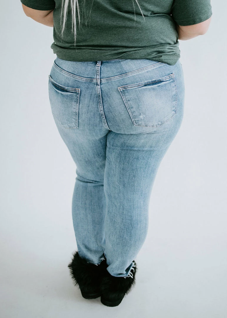 Curvy Carley RISEN Skinny Jean 5 Curvy Carley RISEN Skinny Jean