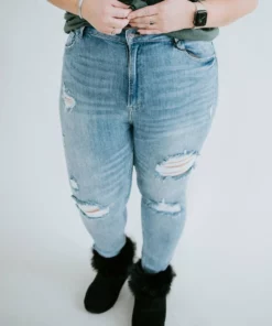 Curvy Carley RISEN Skinny Jean