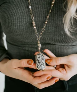 Wall To Wall Raylen Natural Stone Necklace