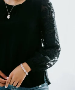 Hem & Thread Tops Classic Style Blouse