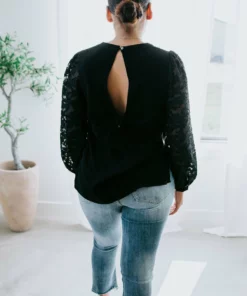 Hem & Thread Tops Classic Style Blouse 9 Hem & Thread Tops Classic Style Blouse