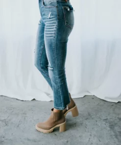 Risen Chloe Vintage Washed Straight Jean Curvy