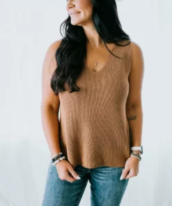 GILLI Tops Evelyn Sweater Tank