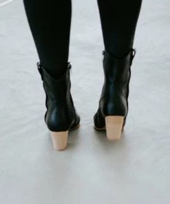 Let's See Style Dakota Western Cowgirl Boot