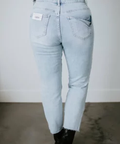 Risen Landen High Rise Boyfriend Jean Curvy