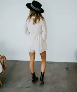 Peach Love Sunlit Soiree Romper Taylor & Olivia's Live Try On 13 Peach Love Sunlit Soiree Romper Taylor & Olivia's Live Try On