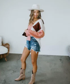 Daphne Lo Lupe Button Up Top