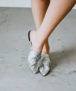 Rad Fashion Charming Behavior Pointed Toe Mule Shoes