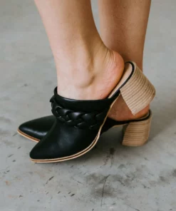 Thistle & Clover Stephanie Braided Mule