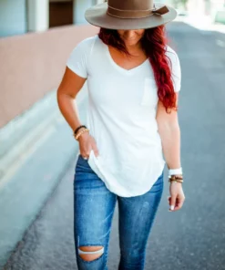 Lauriebelles Off White Lily & Lottie Perfection V-Neck Tee