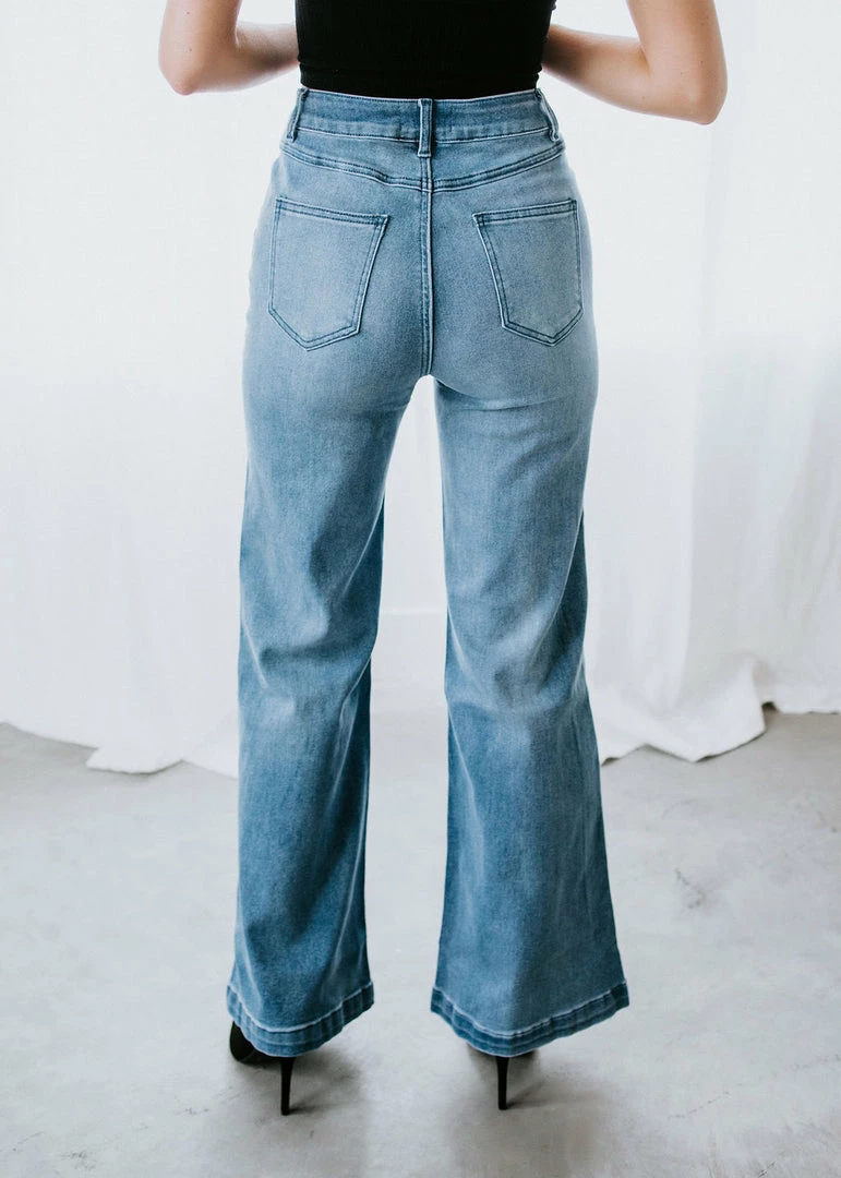 By Together Violet Wide Leg Jeans Laurie's Friday Try On 5 By Together Violet Wide Leg Jeans Laurie's Friday Try On