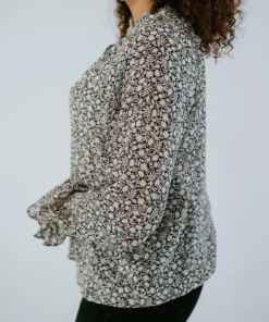 Dress Forum Flirty In Floral Blouse Tops