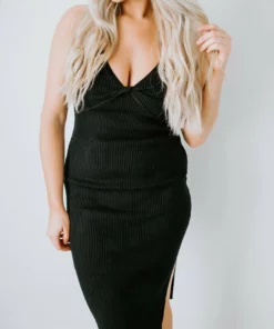 Hem & Thread, Inc. Dresses Embree Ribbed Midi Dress - ONLINE ONLY