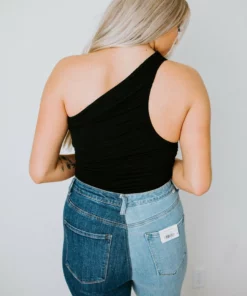 Lush Clothing Ready In A Ruched Knit Top