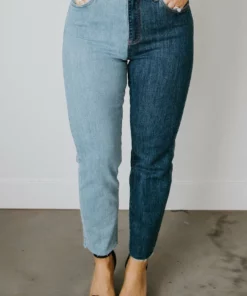 Risen Differences Aside Straight Jean Curvy