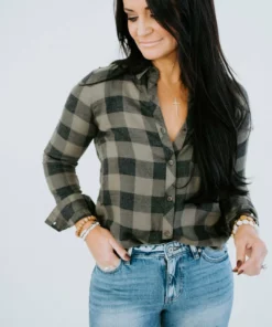 Apple Tree Apparel Breya Button Down Plaid Shirt Tops
