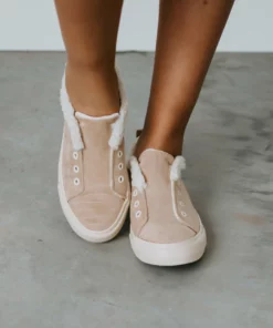 Gypsy Jazz Snowflake Sherpa Low Top Sneaker