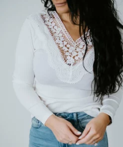 Kentce Fashion Curvy Embrace The Lace V-Neck Top