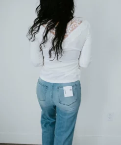 Kentce Fashion Curvy Embrace The Lace V-Neck Top