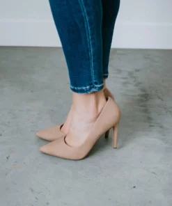 Focus Footwear Jonelle Pointed Toe Pump