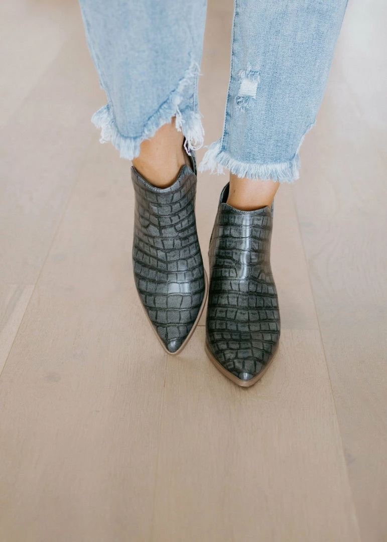 SHUSHOP Lead The Way Ankle Bootie 4 SHUSHOP Lead The Way Ankle Bootie