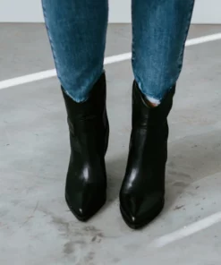 Steve Madden | Wolfer Bootie Shoes