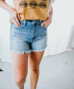 VERVET By Flying Monkey Brea Frayed Hem Shorts