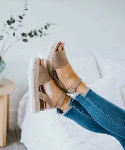 LA Shoe King Shoes Halena Platform Wedge Sandal