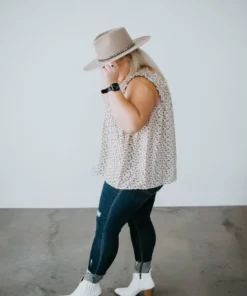 Shiying Fashion Curvy Spring Fling Floral Tank Top