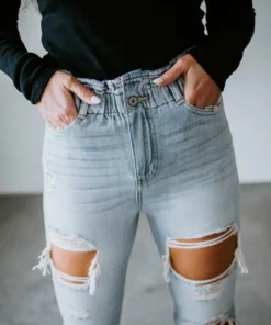 Audra KanCan Paperbag Mom Jean Laurie's Friday Try On 11 Audra KanCan Paperbag Mom Jean Laurie's Friday Try On