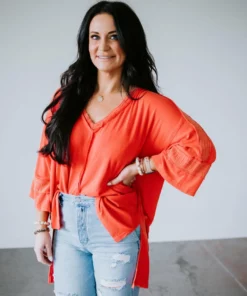 POL Clothing Inc. Shyanne Ribbed Knit Pullover