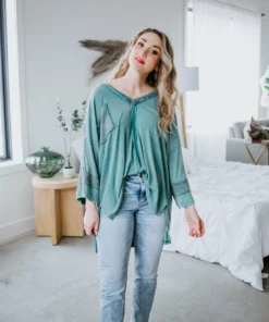 POL Clothing Inc. Shyanne Ribbed Knit Pullover