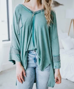 POL Clothing Inc. Shyanne Ribbed Knit Pullover