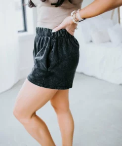 Trend Notes Bottoms Daydream Mineral Washed Shorts