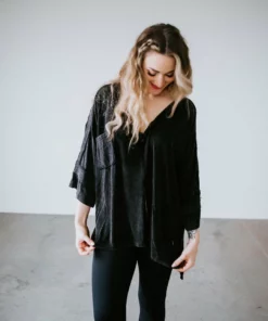 POL Clothing Inc. Shyanne Ribbed Knit Pullover