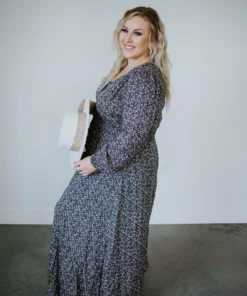 Hayden Plus Curvy Taryn Floral Maxi Dress