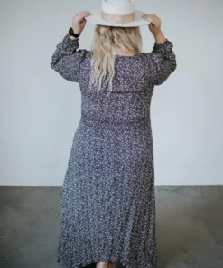 Hayden Plus Curvy Taryn Floral Maxi Dress