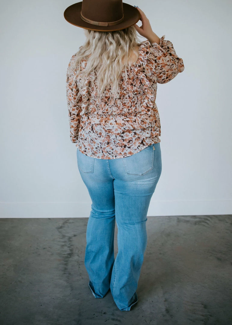 Vibrant M.i.U Curvy Claudia Flare Jean 5 Vibrant M.i.U Curvy Claudia Flare Jean