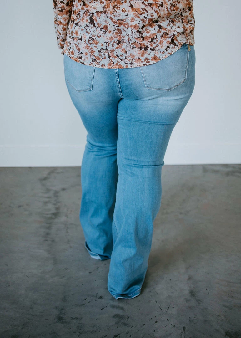 Vibrant M.i.U Curvy Claudia Flare Jean 6 Vibrant M.i.U Curvy Claudia Flare Jean