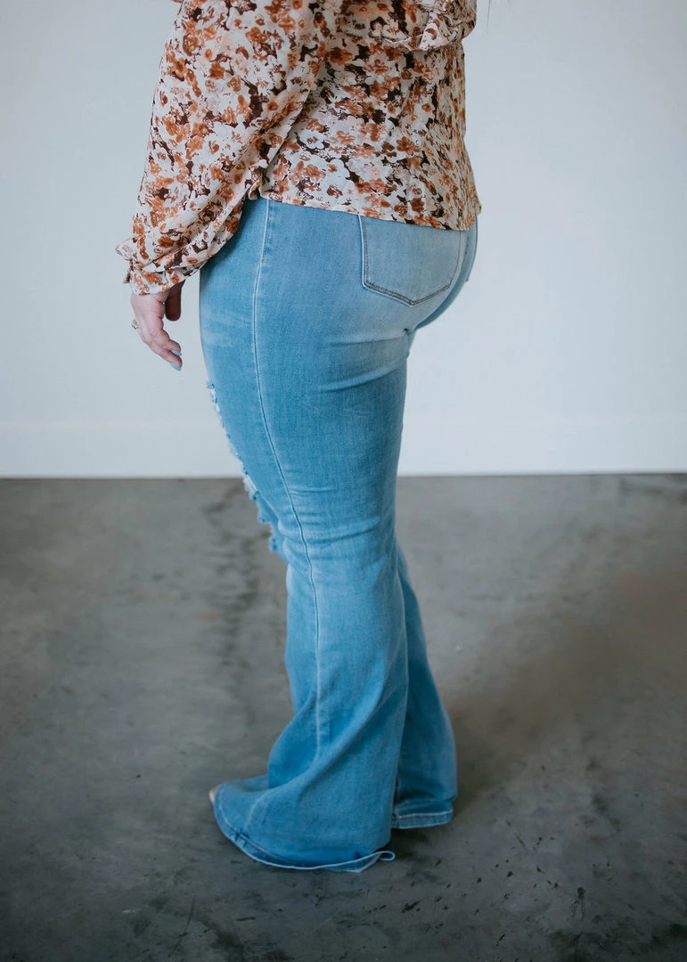 Vibrant M.i.U Curvy Claudia Flare Jean 7 Vibrant M.i.U Curvy Claudia Flare Jean