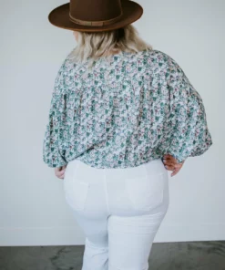 Hayden Plus Curvy Pretty Pick Floral Top