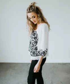 Andree By Unit Sabrina Floral Top