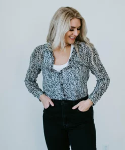 Doe & Rae Nico Long Sleeve Blouse Taylor & Olivia's Live Try On