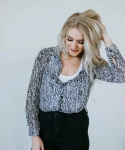 Doe & Rae Nico Long Sleeve Blouse Taylor & Olivia's Live Try On