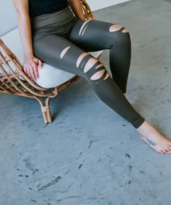 Mono B Laser Focused Legging