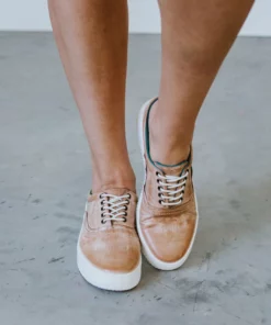 Evolutions Brands Roan Zania Sneaker