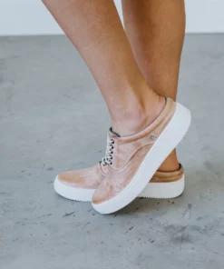 Evolutions Brands Roan Zania Sneaker