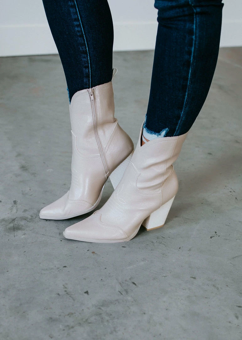 Oasis Society Shoes Ariella Western Boot 3 Oasis Society Shoes Ariella Western Boot