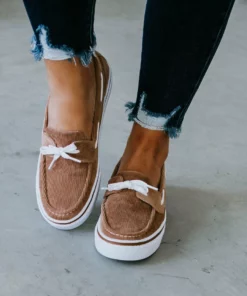 Maker's Shoes Maya Corduroy Boat Shoe